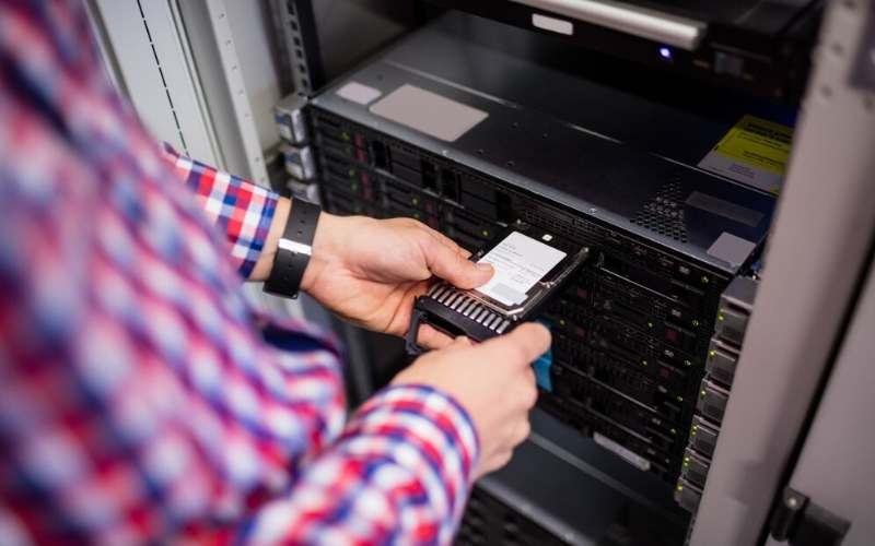 What to Do When Disaster Strikes: The First 24 Hours of Data Recovery